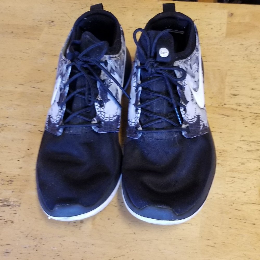 Nike ID shoe Sz 11